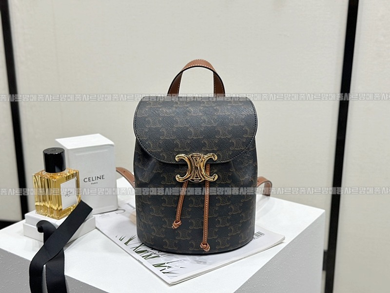 셀린느보니백팩      20260310-152441-001루.jpg