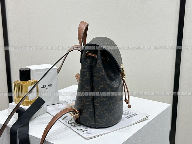 셀린느보니백팩      20260310-152441-004루.jpg