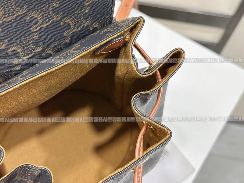 셀린느보니백팩      20260310-152441-006루.jpg