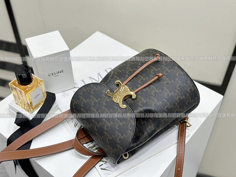 셀린느보니백팩      20260310-152441-005루.jpg