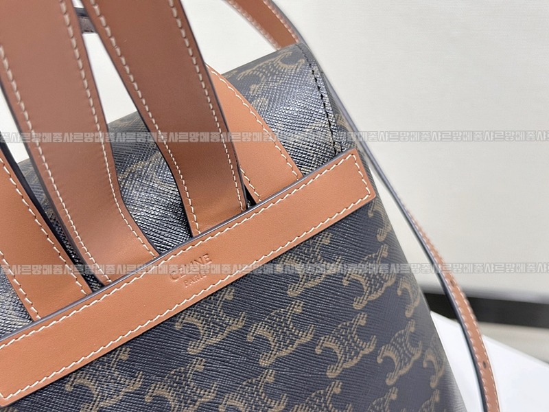 셀린느보니백팩      20260310-152442-012루.jpg