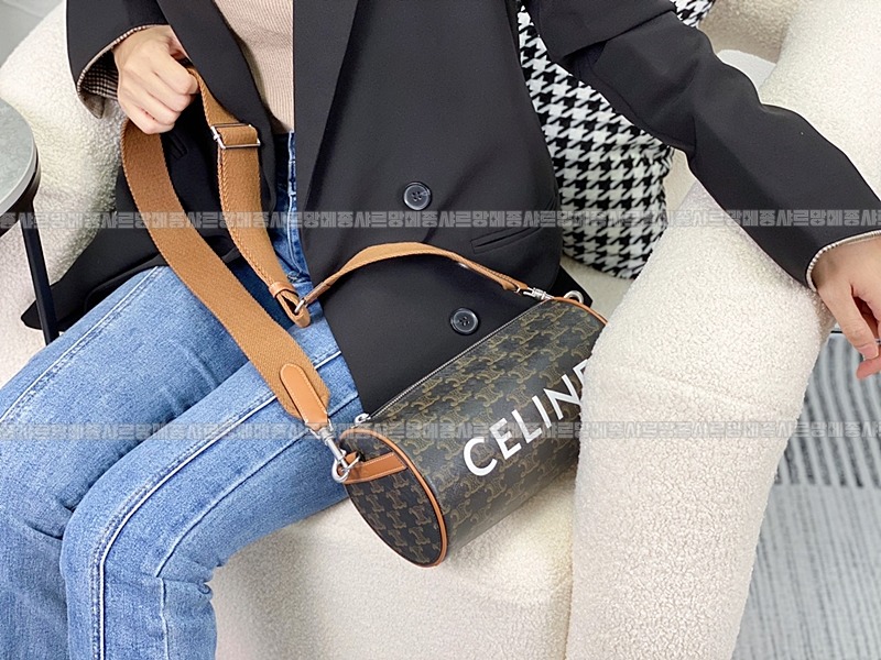 셀린느버티컬카바스스몰      20260310-153309-030루.jpg