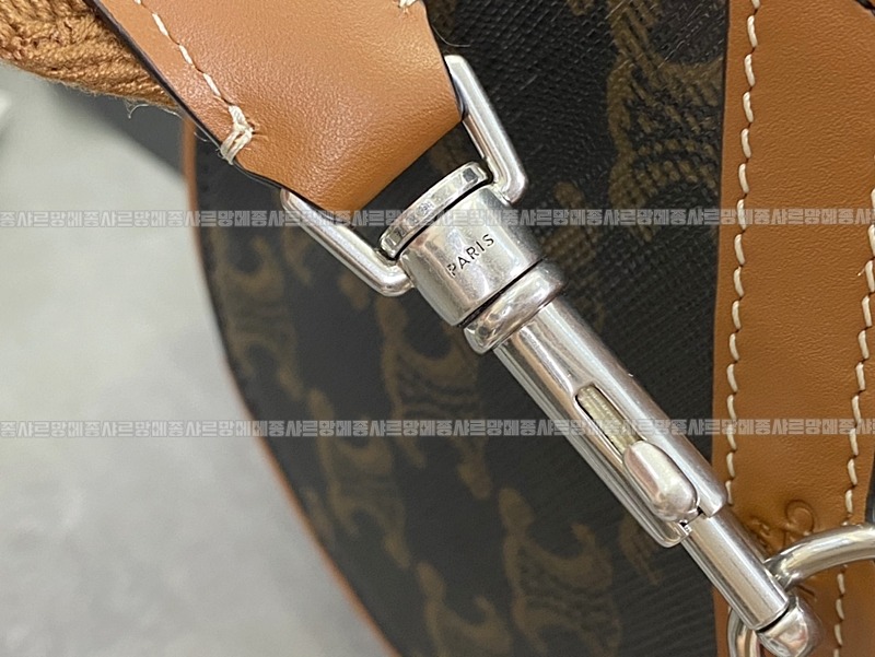 셀린느버티컬카바스스몰      20260310-153307-021루.jpg