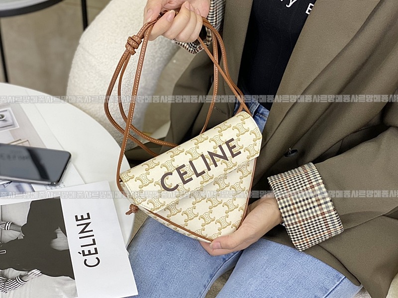 셀린느트리옹프크라이앵글백      20260310-154829-020루.jpg