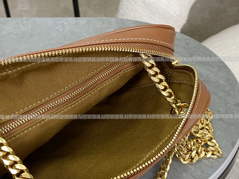 셀린느파타판스백트리옹프      20260310-174745-009루.jpg