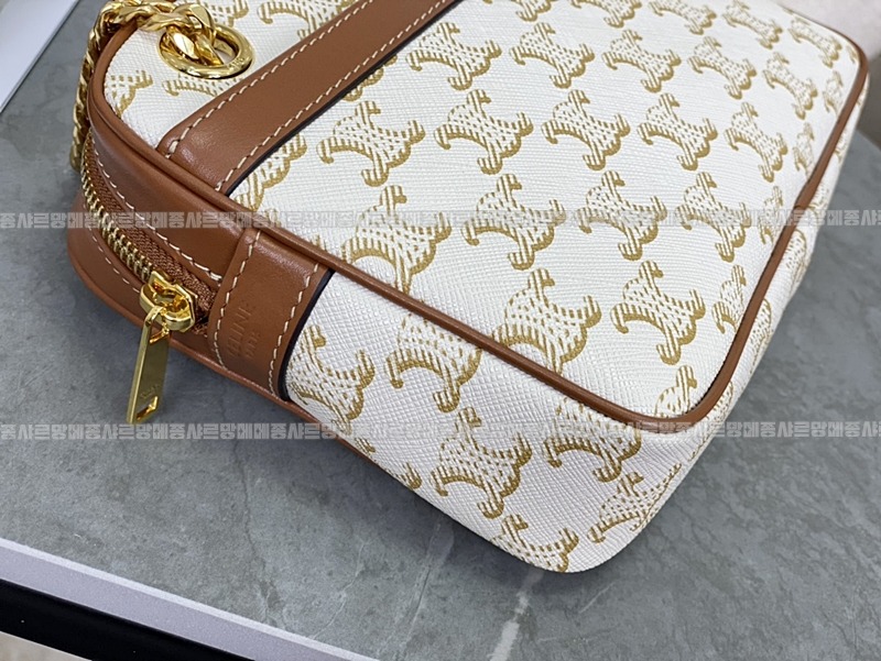 셀린느파타판스백트리옹프      20260310-174746-015루.jpg