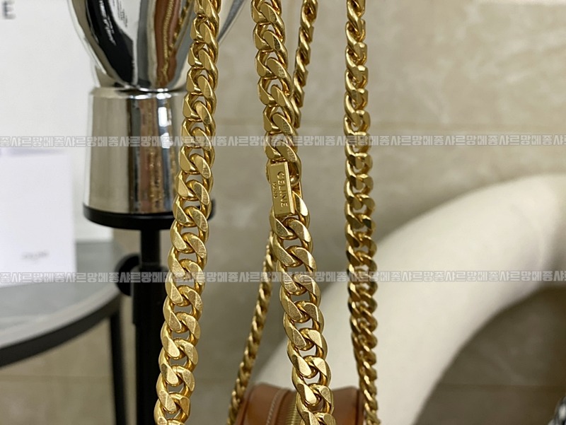 셀린느파타판스백트리옹프      20260310-174746-017루.jpg