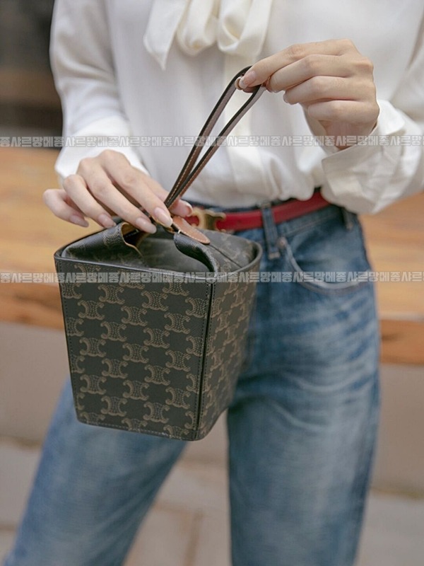 셀린느스트랩박스백  20260311-104812-018루.jpg