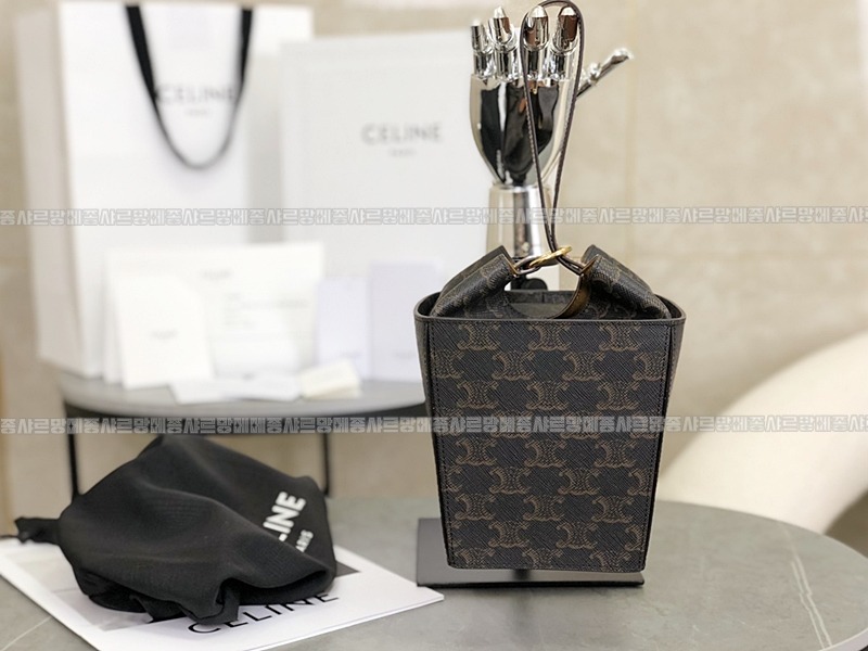 셀린느스트랩박스백  20260311-104811-003루.jpg