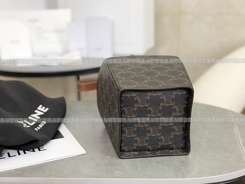 셀린느스트랩박스백  20260311-104811-009루.jpg