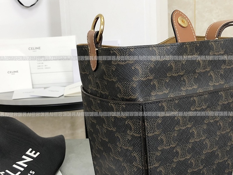 셀린느스트랩박스백  20260311-104811-011루.jpg