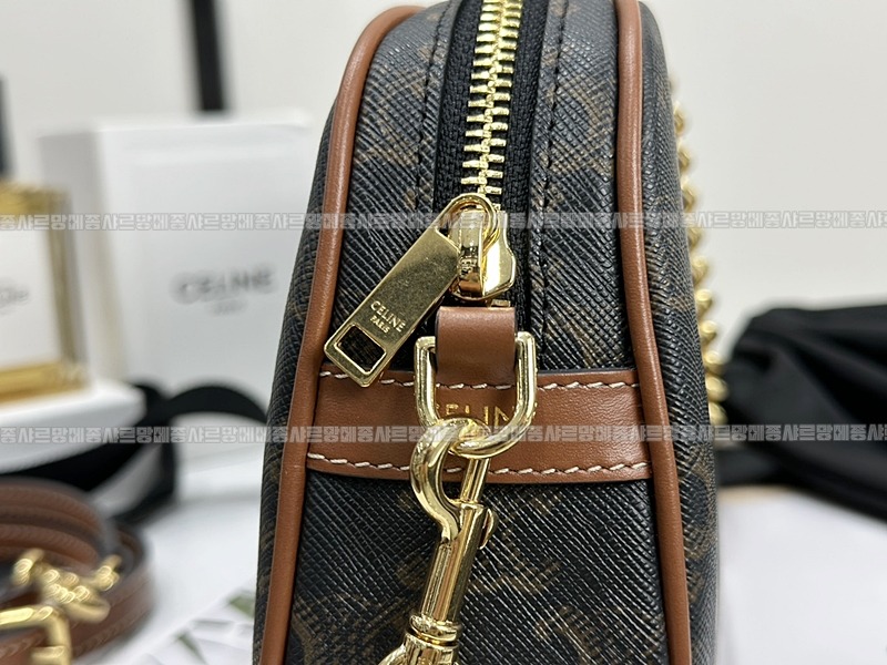 셀린느트리오페멀티백  20260311-105919-006루.jpg