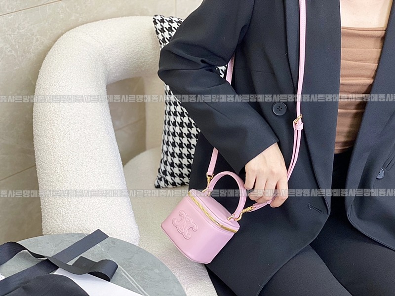 셀린느트리옹프켄버스미니  20260311-113146-023루.jpg