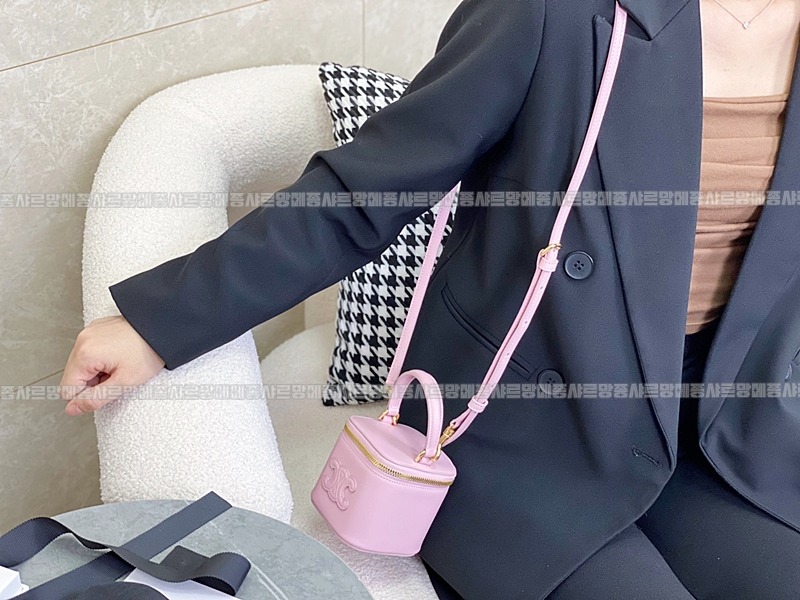 셀린느트리옹프켄버스미니  20260311-113146-022루.jpg