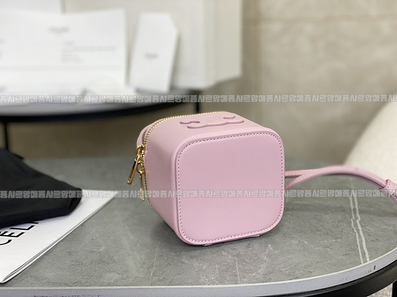 셀린느트리옹프켄버스미니  20260311-113144-004루.jpg