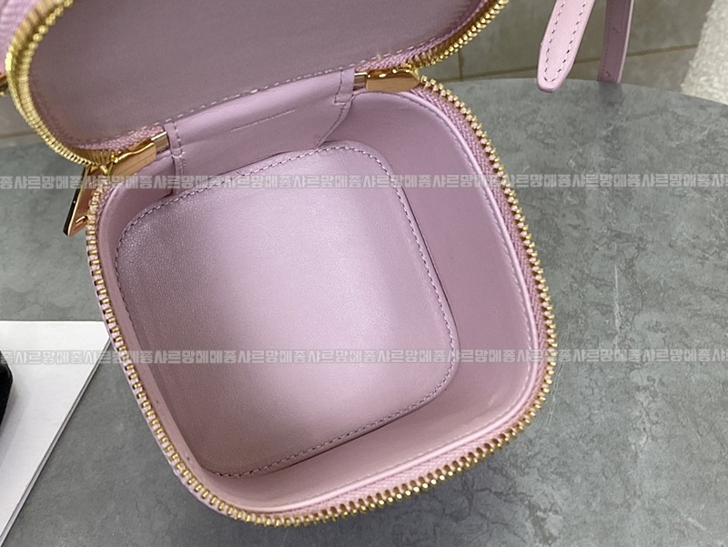 셀린느트리옹프켄버스미니  20260311-113144-007루.jpg