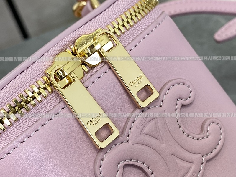 셀린느트리옹프켄버스미니  20260311-113144-008루.jpg