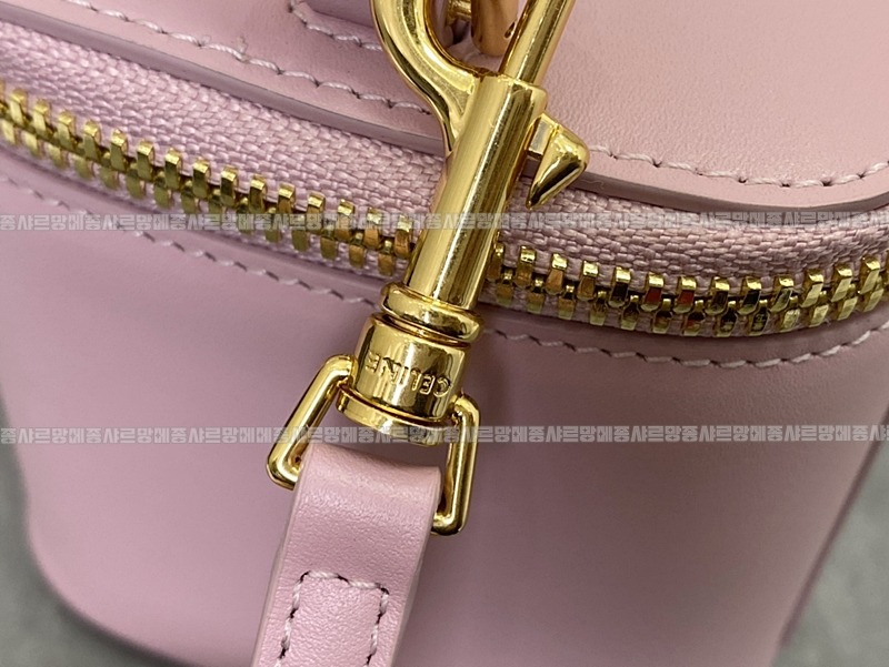 셀린느트리옹프켄버스미니  20260311-113145-014루.jpg