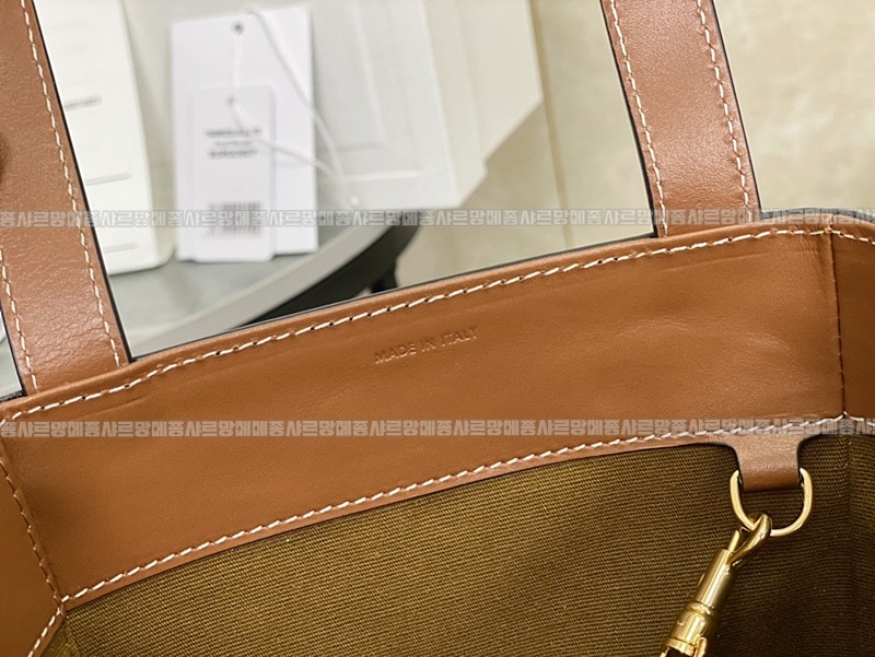 셀린느퀴르큐브백  20260311-115444-007루.jpg