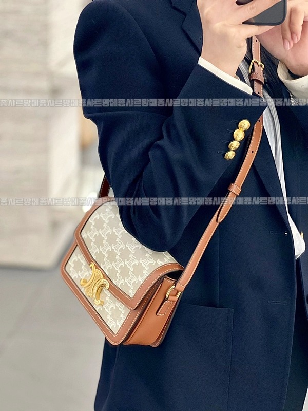 셀린느틴트리옹페백  20260311-124106-025루.jpg