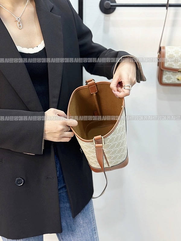 셀린느버킷백스몰  20260311-125627-021루.jpg