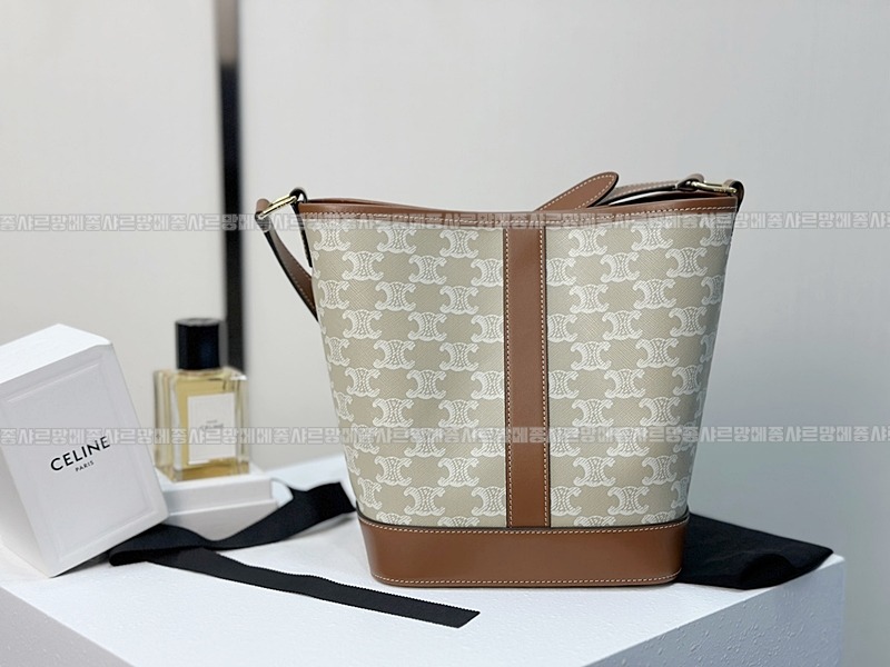 셀린느버킷백스몰  20260311-125624-004루.jpg