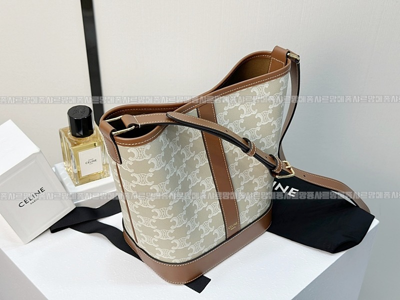 셀린느버킷백스몰  20260311-125624-005루.jpg