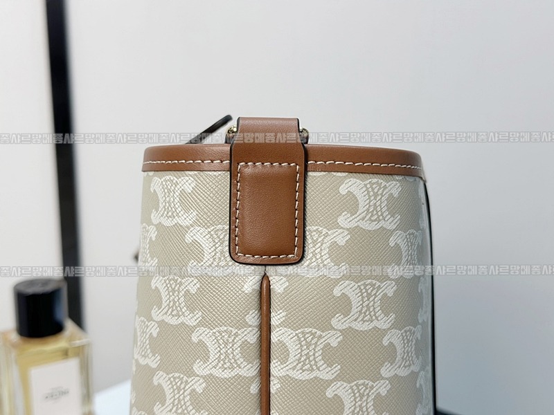 셀린느버킷백스몰  20260311-125625-007루.jpg