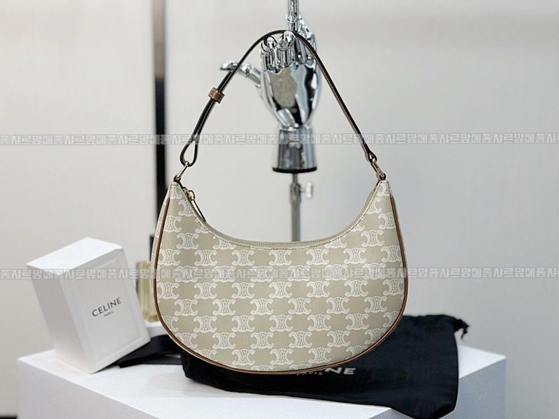 셀린느아바백  20260311-130250-001루.jpg