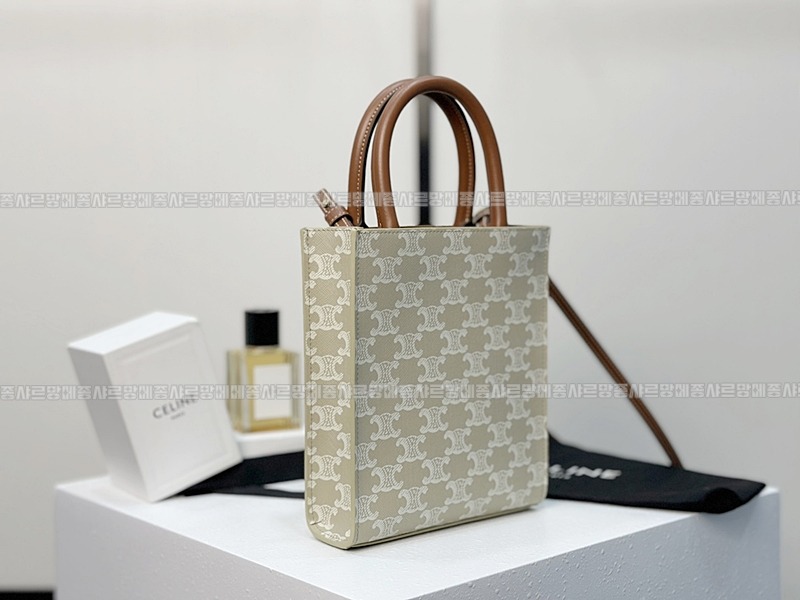 셀린느버티컬카바스미니  20260311-130648-002루.jpg