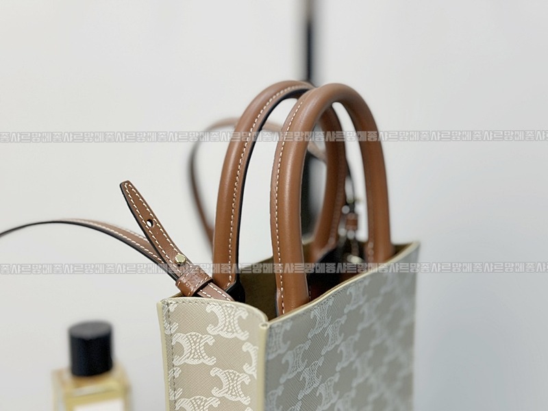 셀린느버티컬카바스미니  20260311-130648-005루.jpg