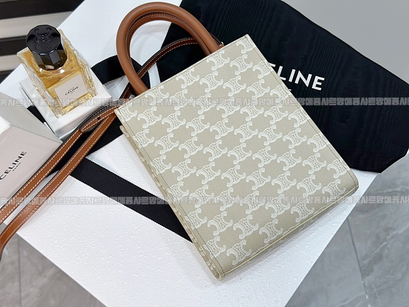 셀린느버티컬카바스미니  20260311-130648-006루.jpg