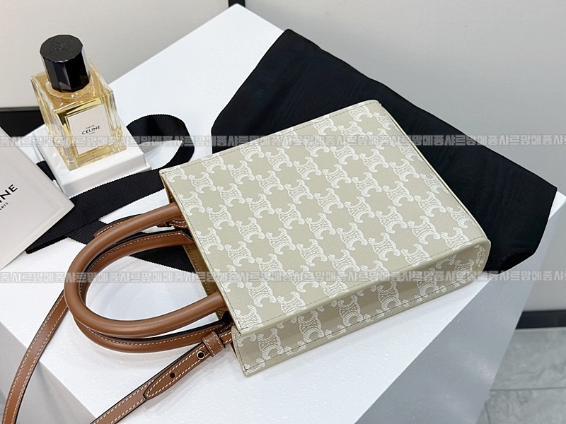 셀린느버티컬카바스미니  20260311-130649-008루.jpg