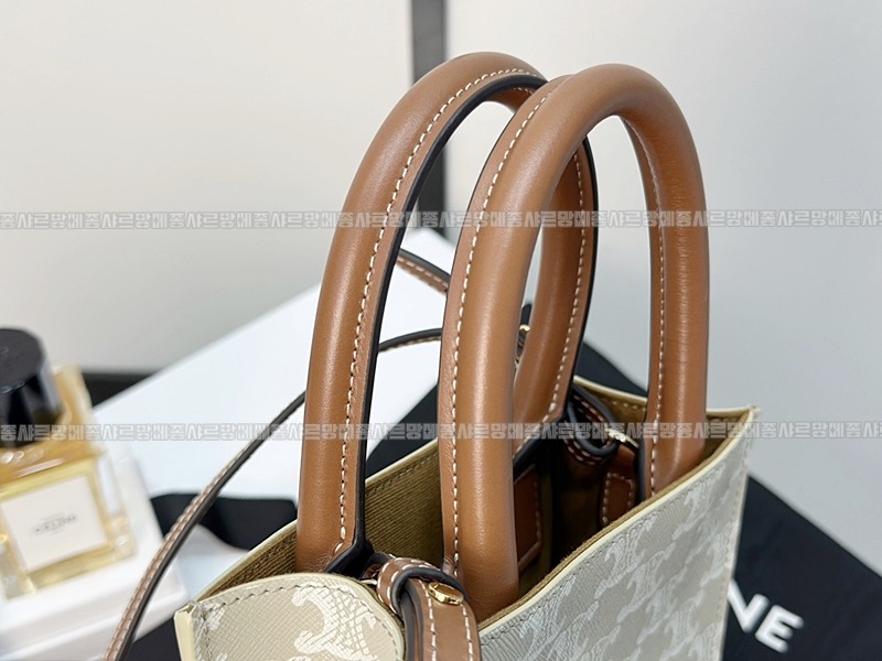 셀린느버티컬카바스미니  20260311-130649-010루.jpg