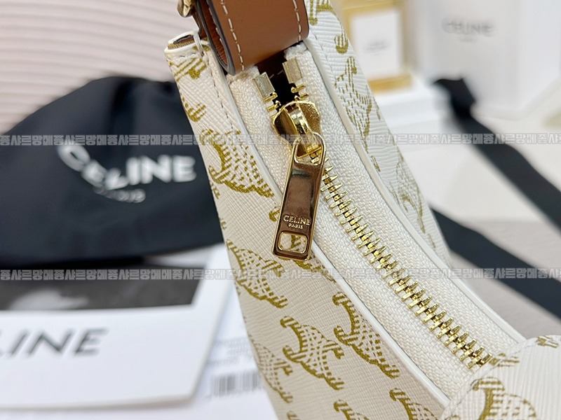 셀린느아바트리옹프캔버스백미디움  20260311-132334-007루.jpg