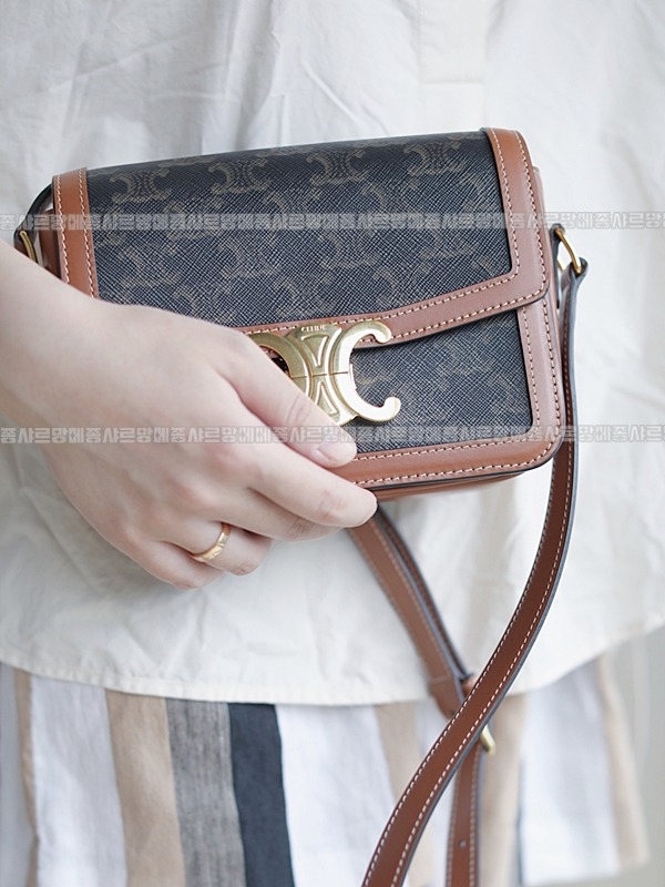 셀린느트리오페틴숄더백  20260311-145559-029루.jpg