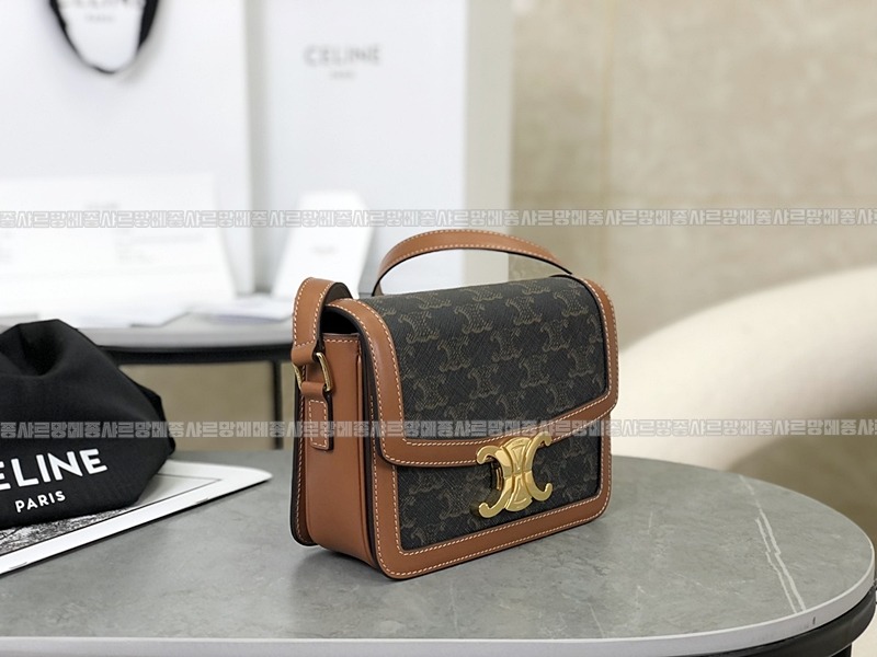 셀린느트리오페틴숄더백  20260311-145549-006루.jpg