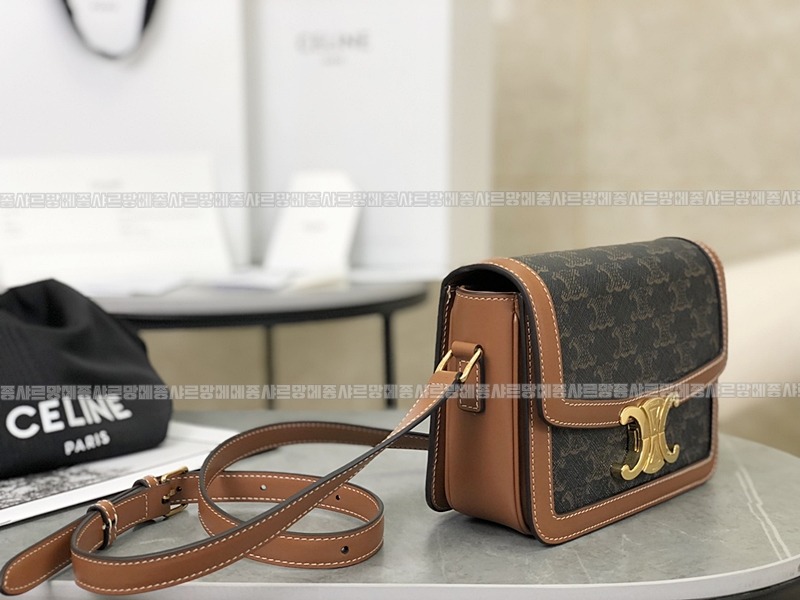 셀린느트리오페틴숄더백  20260311-145551-011루.jpg