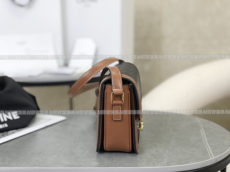 셀린느트리오페틴숄더백  20260311-145551-012루.jpg