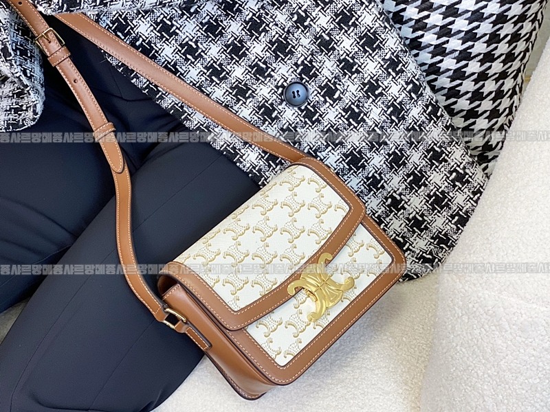 셀린느트리오페틴숄더백  20260311-150058-021루.jpg