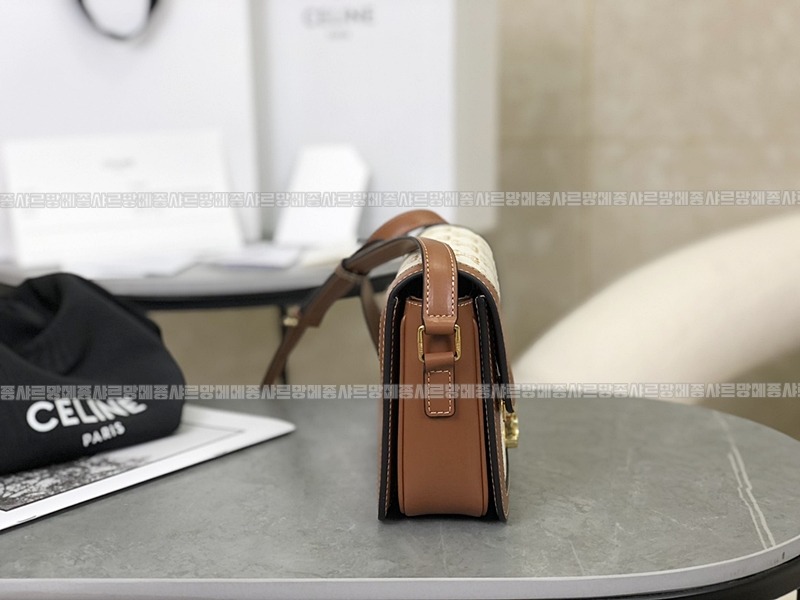 셀린느트리오페틴숄더백  20260311-150055-007루.jpg