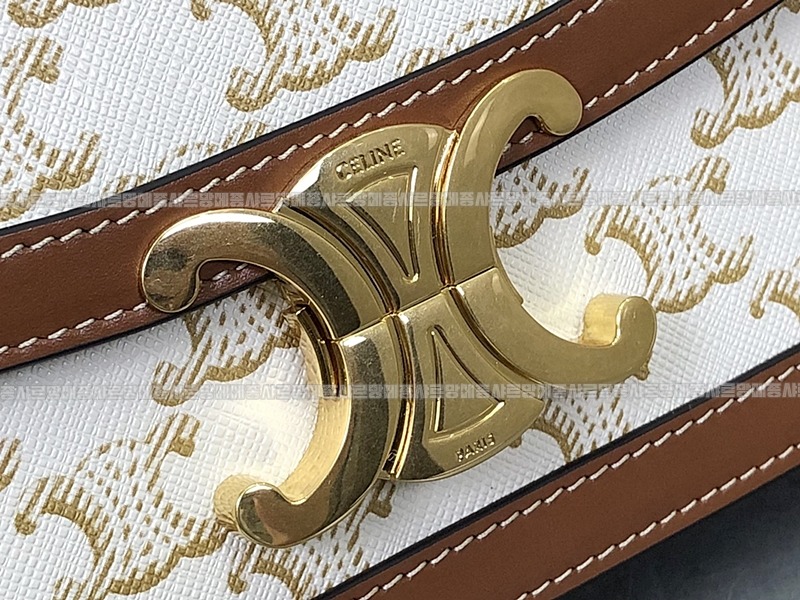 셀린느트리오페틴숄더백  20260311-150056-011루.jpg