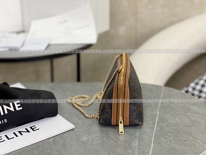 셀린느클러치온체인  20260311-151926-007루.jpg