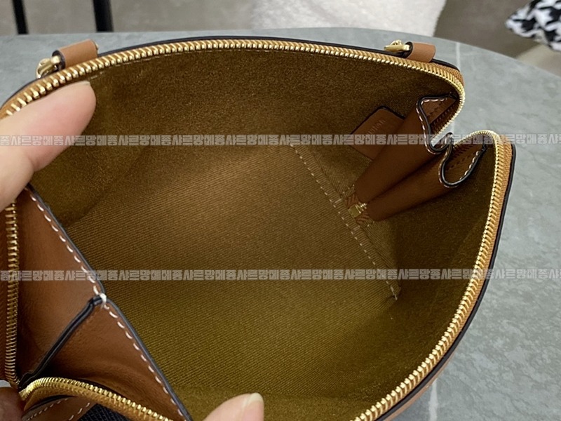 셀린느클러치온체인  20260311-151926-009루.jpg