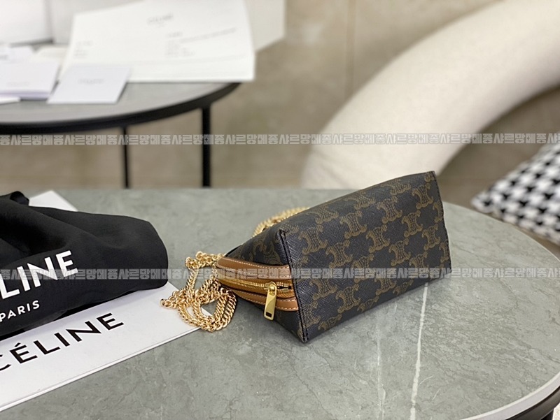셀린느클러치온체인  20260311-151926-012루.jpg