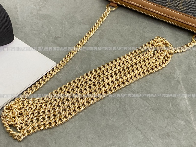 셀린느클러치온체인  20260311-151927-017루.jpg