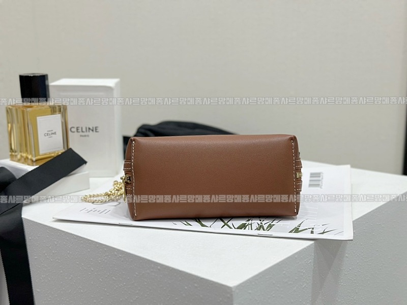 셀린느클러치온체인레더20260312-112238-009루.jpg