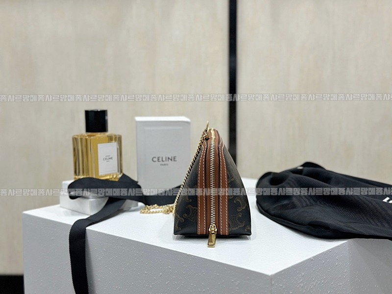 셀린느클러치온체인20260312-114458-004루.jpg