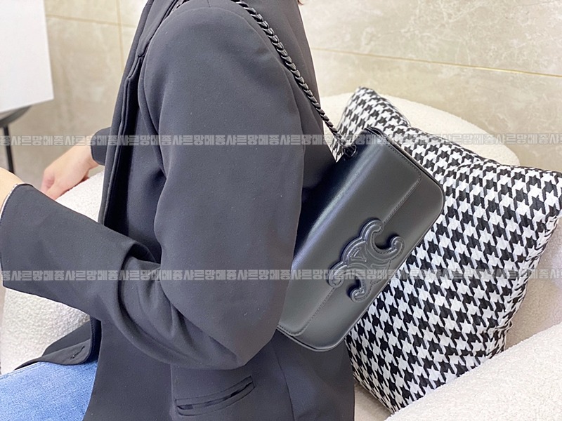 셀린느퀴르트리오페체인숄더백20260312-130909-017루.jpg