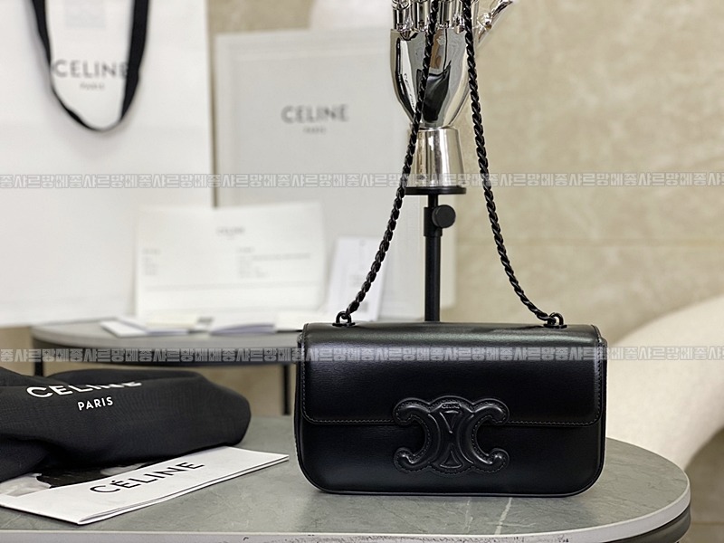 셀린느퀴르트리오페체인숄더백20260312-130907-001루.jpg